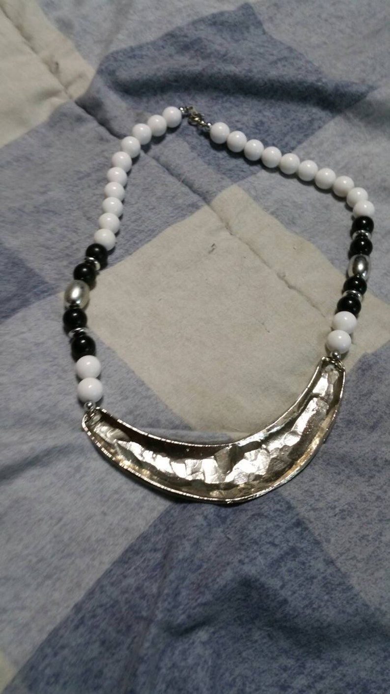 On Sale Silver Toned Black and White Bead 15 inch Choker Off White and Black Enamel Pendant Necklace Costume Jewelry Fashion Accessory