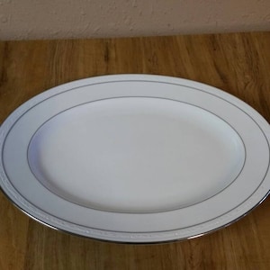 Noritake Stoneleigh 13.45 inch, White Scapes Oval Serving Platter with Embossed Scroll Band, Platinum Rings, Serving Dish