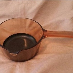 On Sale Vintage Kitchen Corning Ware Visions Amber Glass Oven Cooking Pot 1 Liter with Spout and Non-Stick Coating