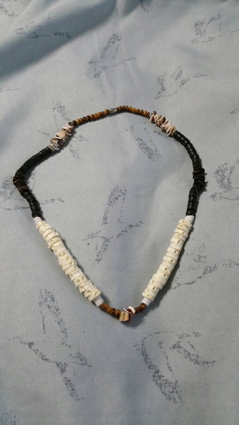 On Sale Unisex 16 inch Shell Necklace Island Style Fashion Accessory Costume Jewelry with Wooden Brown Bead
