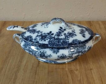 Unmarkierte Flow Blue Sauciere, Saucenschale mit passender Schöpfkelle, antike Servierschale, Vintage Home Decor