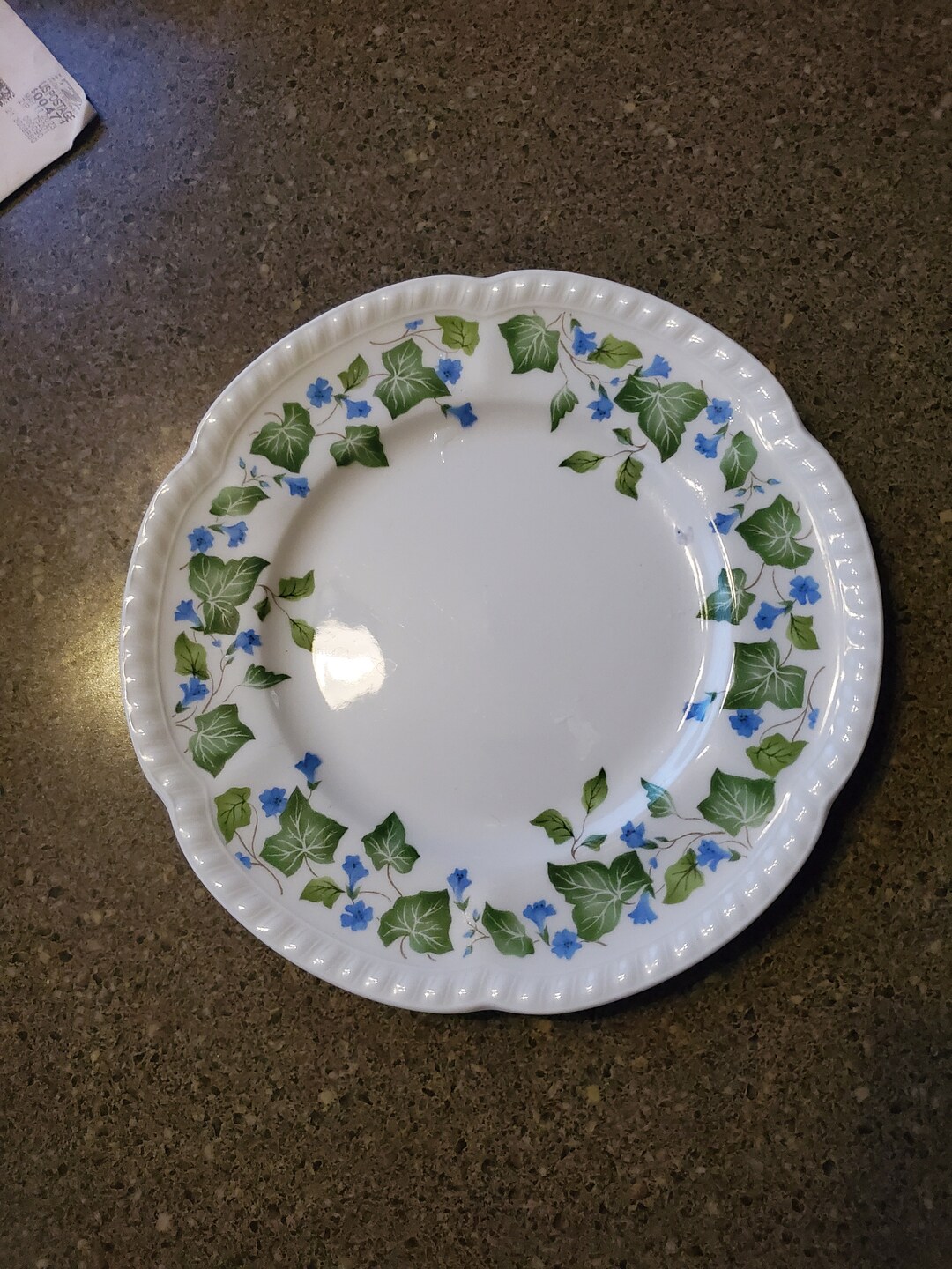 Johnson Brothers Circa 1980s 7.80 Inch Ivy Salad Plate, Newer, Green Ivy, Blue Flowers, Rope