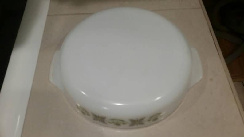 On Sale Rare Vintage Kitchen Anchor Hocking Suburbia Round Casserole Dish Meadow Green White Glass Oven Proof 1