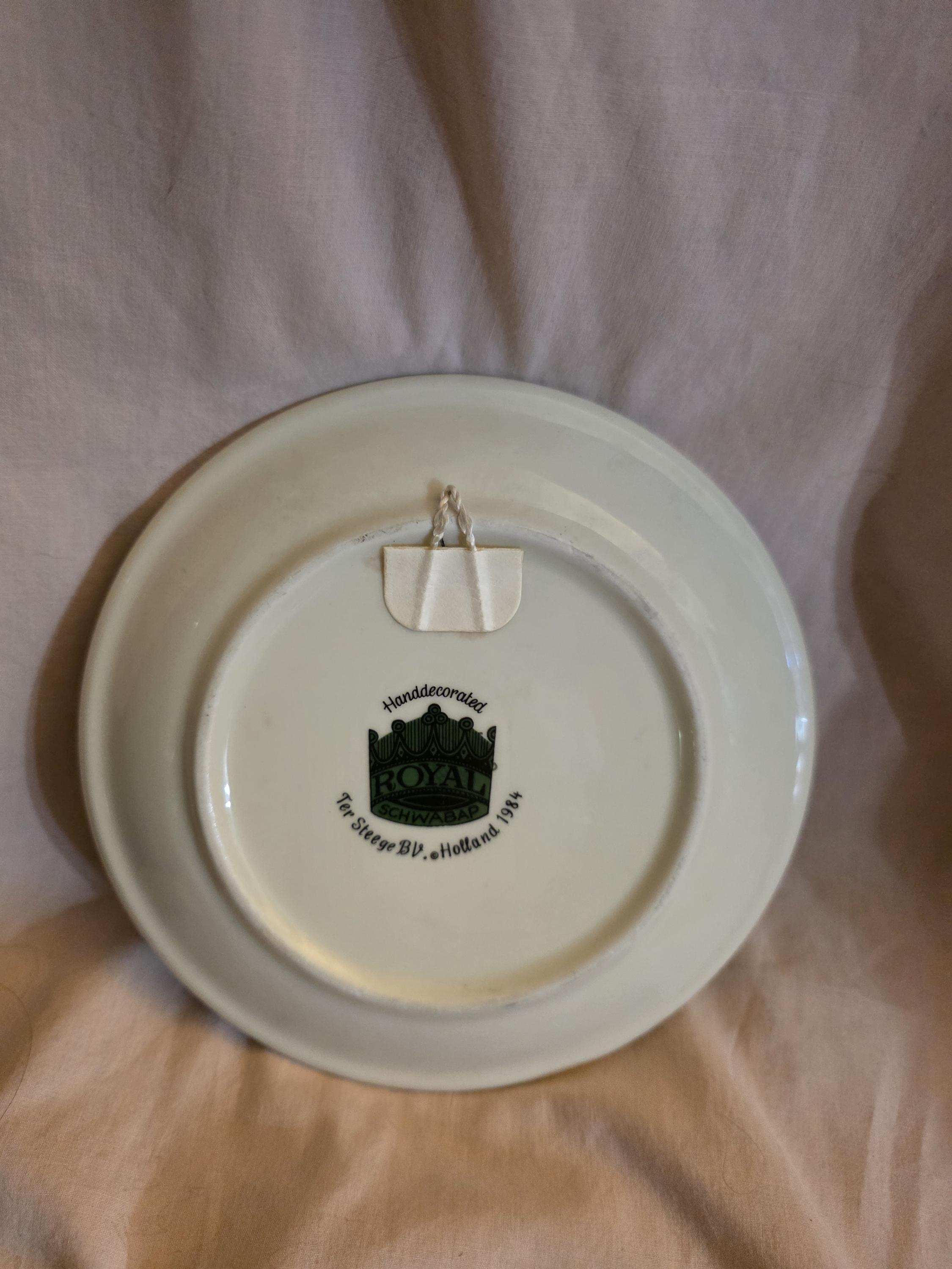 Royal Schwabap 1984 6.25 Inch Collectible Plate With Shoe Cobbler