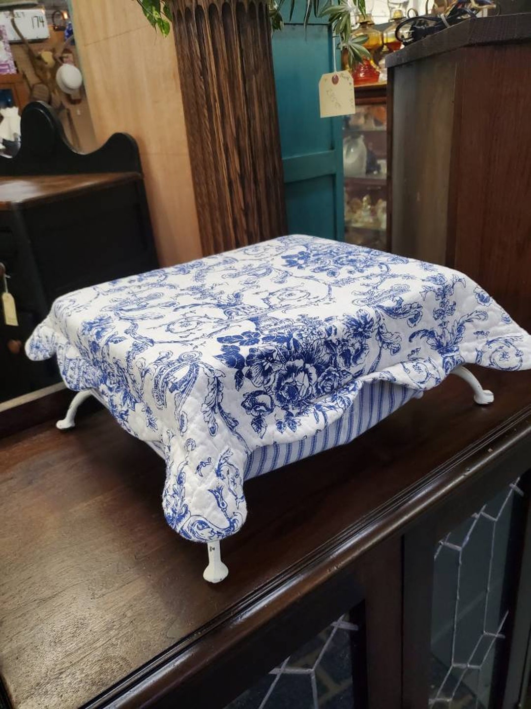 Brand New, Handmade Fabric, Delft Style, Blue and White Low Profile