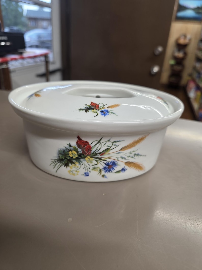 BIA Cordon Bleu Porcelain Covered Casserole - Thumbnail 4