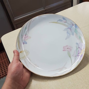 Mikasa, Fine China, Gabrielle, 30,5 cm großer Teller, Theaterabende, Pastell Blumen, Goldrand, Hergestellt in Japan