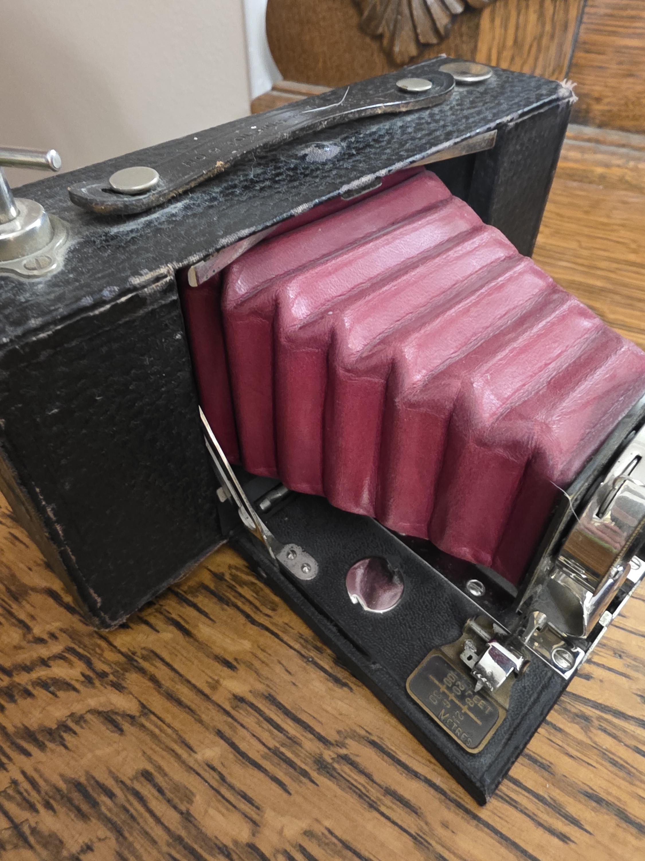 1900s, Kodak IBT No.2 Folding Pocket Brownie Box Camera With Red ...