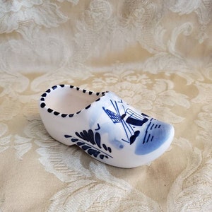 Hand Painted, Delft Blue, Small Ceramic, Blue and White Shoe Replica, Curio Cabinet Collectible, Windmill Scene