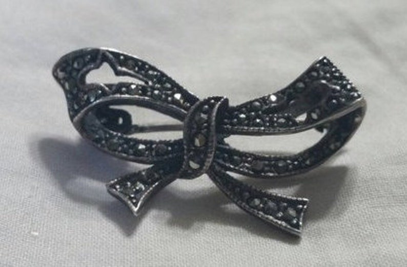 On Sale 925 Silver Small Edwardian Style Pin with Tiny Rhinestones Brooch or Pin Antique Jewelry