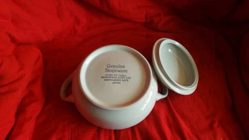 Replacement China Serving Dish 2 Quart Round Covered Casserole On Sale Genuine Stoneware Vintage Kitchen