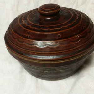 Marcrest Daisies and Dots Large Casserole Serving Dish or Mixing Bowl with Lid Collectible Brown Pottery