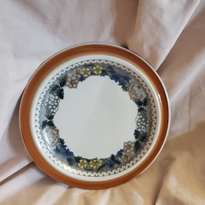 Country Goebel 7.75 inch Burgund Design, Salad Plate, Decorated Ovenproof Made in Germany