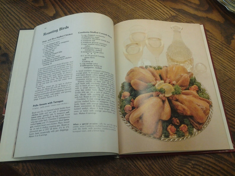 Better Homes and Gardens Chicken and Turkey Cookbook 1976 image 3