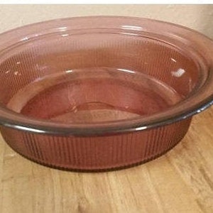 Pyrex Visions 1 Quart Purple or Cranberry   Glass Ribbed Mixing Bowl Vintage Kitchen