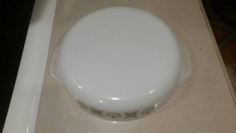 On Sale Rare Vintage Kitchen Anchor Hocking Suburbia Round Casserole Dish Meadow Green White Glass Oven Proof 1