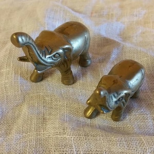 Miniature Collectible Brass Elephant and Baby  Sculpture Home Decor Paper Weight for Shadow Boxes