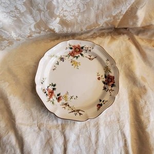 Mikasa Heritage,  F 2010 Capistrano,  11 inch Dinner/Chop  Serving Plate or Platter Made in Japan,  Collectible China