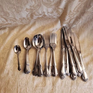 1960s Oneida Affection, Stainless Steel Eating Utensils, Spoon, Fork or Knife, Rose Pattern, Vintage Serving Utensils, Vintage Kitchen