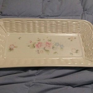 Bandeja de servicio rectangular de rosa de té Pfaltzgraff coleccionable con diseño de tejido de cesta de pan