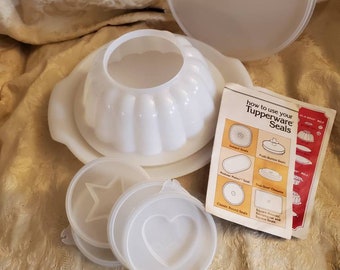Tupperware Jello Mold Vintage White Jell N Serve with 4 Design Inserts
