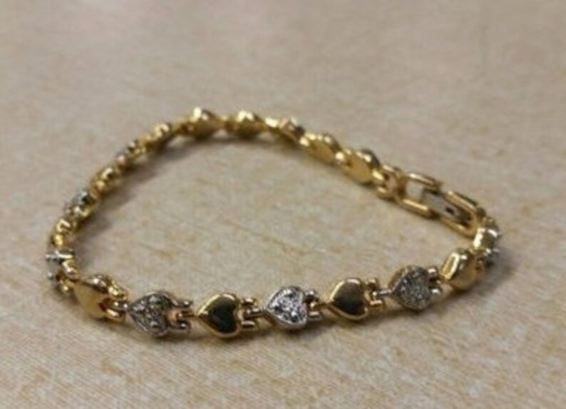 On Sale Inexpensive Bling Gold Toned and Rhinestone Tone Heart Link Bracelet Costume Jewelry Fashion Accessory