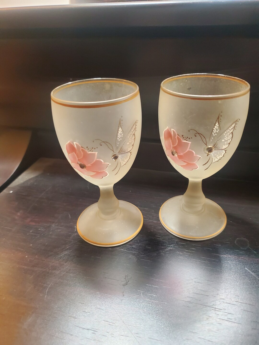 set-of-2-frosted-egg-cups-or-sherry-glasses-with-butterfly-and-pink