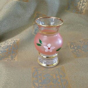 Small Barlett Collins Style, Painted Peach Bud Vase with Gold Toned with White Flower, Home Furnishing