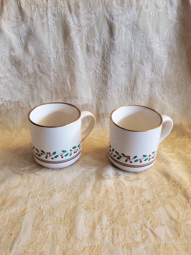 Set of 2, 1987 Arby's Christmas Collection, 12 Ounce Hot Beverage Mugs, off  White With Holly Berry Design, Holiday Serving Dishes - Etsy