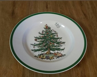 Spode Made in England 10.50 inch Dinner or Chop Christmas Plate, Christmas Tree with Presents, Holiday Berry Design