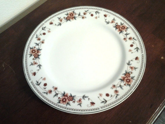 Sheffield Anniversary Porcelain Fine China 10 inch Plate Replacement Dish Pink and Maroon Flower