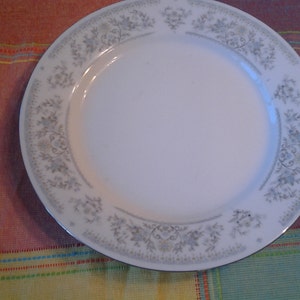 Fuji Pattern 2215 White and Gray 15 inch Oval Serving Platter Collectible China Turkey Platter On Sale Rare Large Sone China Mt