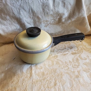 Shabby Chic,  Vintage Kitchen, Pale Yellow Club Cooking Pot with Lid Cast Iron Sauce Pan