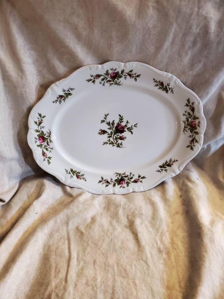 Traditions Fine China, Johann Haviland Moss Rose, 15 Inch Oval