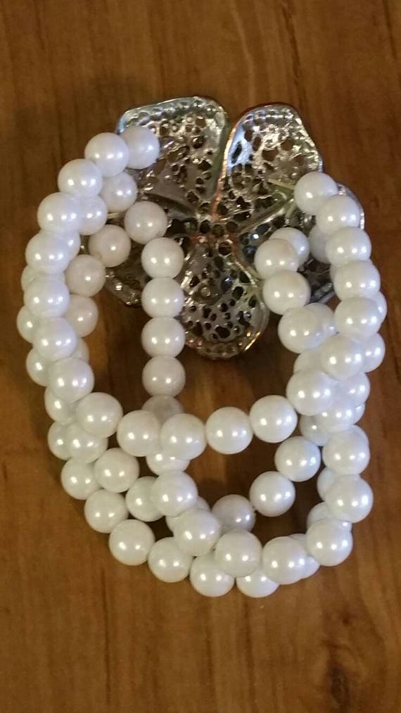 3 Strand Faux Pearl and Rhinestone Silver Toned F… - image 4