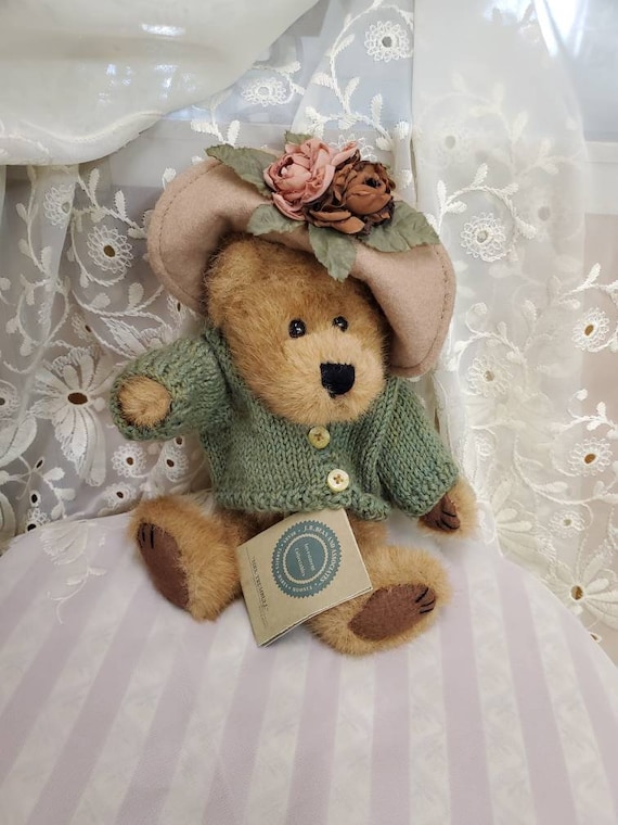 Mrs Trumbull, Vintage J.B. Bean and Associates , 11 Inch Bear With