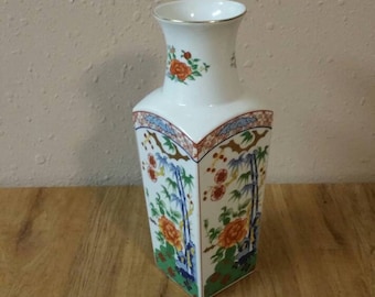 Familia Rose  Made in Japan  Porcelain Oriental White and Orange 9.75 inch Tall Vase with Floral Design Home Decor