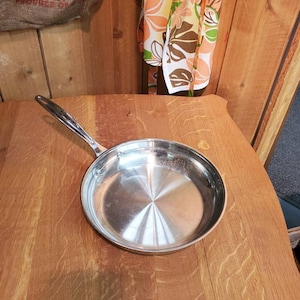 Cuisinart High Impact, 10 inch Skillet Bonded Base, Stainless Steel Kitchen Tool, Cooking Pan