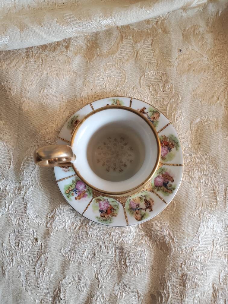 ロイヤルヴィエナスタイル　モリッツズデカウアー製　カップなど15点、小物入れ Royal Vienna, Arnart Gold, Demitasse Footed Cup and Saucer