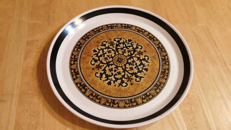 On Sale Mikasa Studio Kraft 10 58 inch Cortez Pattern DinnerChop Plate Vintage Kitchen Replacement Dish