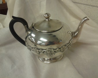 W M Rogers E P W M 1047 Silver Plated Teapot with Grape Leaf Design