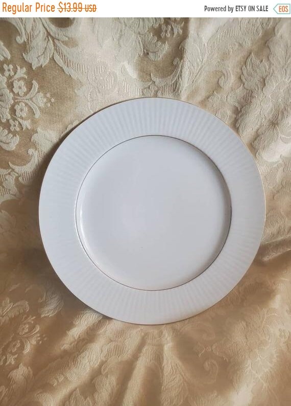 Home & Living Kitchen & Dining Plates GIDCHAG Chateau Gold by Gibson