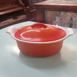 FE 18 Belgium, Small Decosware, Souffle Pan, Single Serving, Heavy Cast Iron Pot, Double Handled with Lid