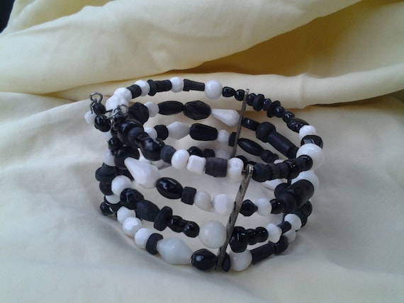 On Sale Collectible Bling Black and White Expanda… - image 1