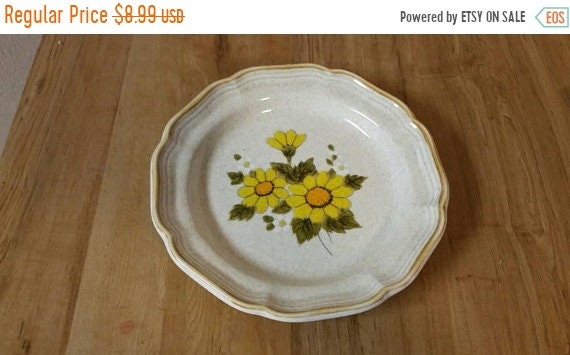 Vintage Mikasa Sunny Side Dinner  Chop plate 11 inches EB 802 made in Japan
