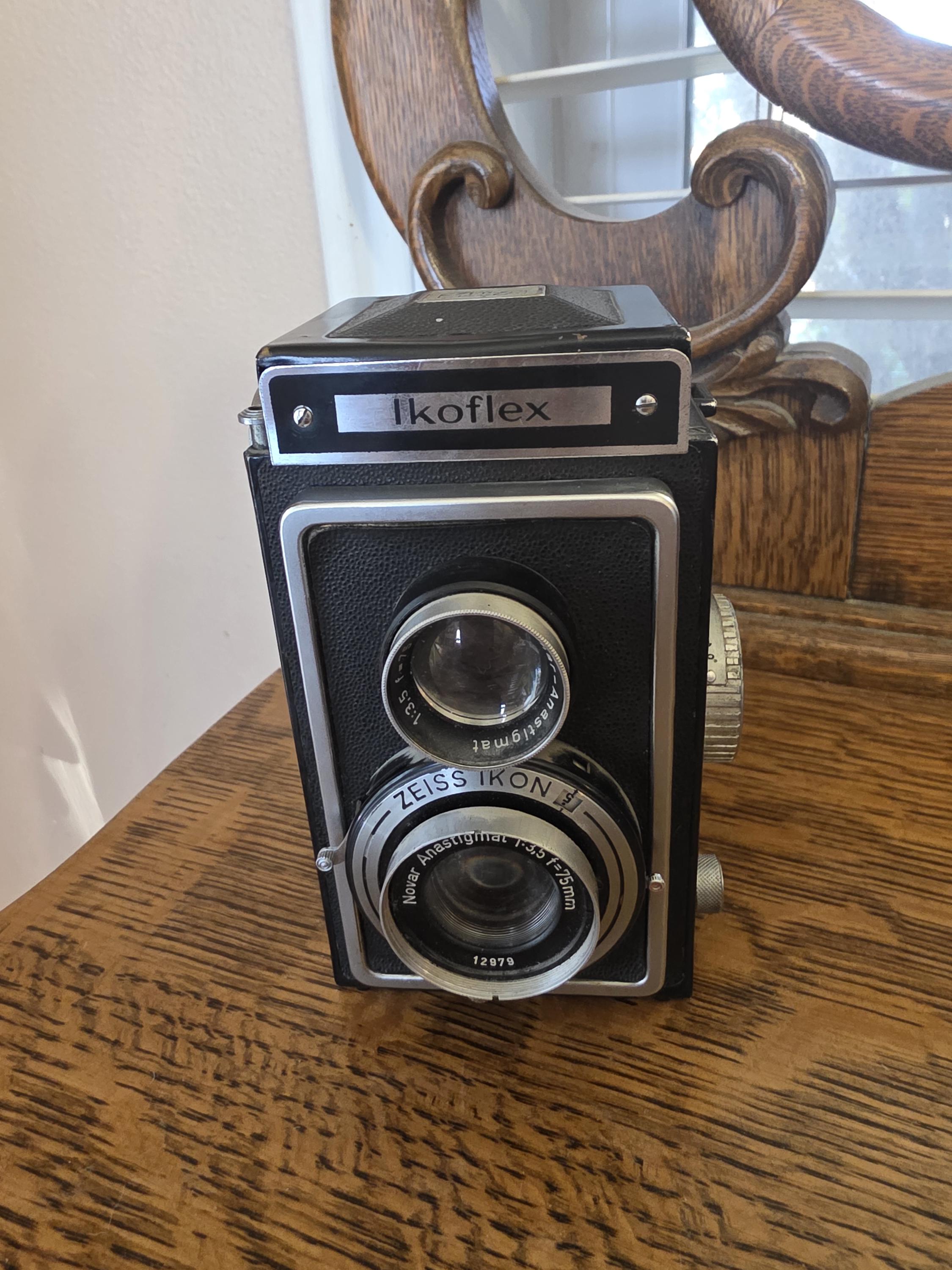 1950s Ikoflex Zeiss Ikon Black and Silver Chrome Camera, Zeiss
