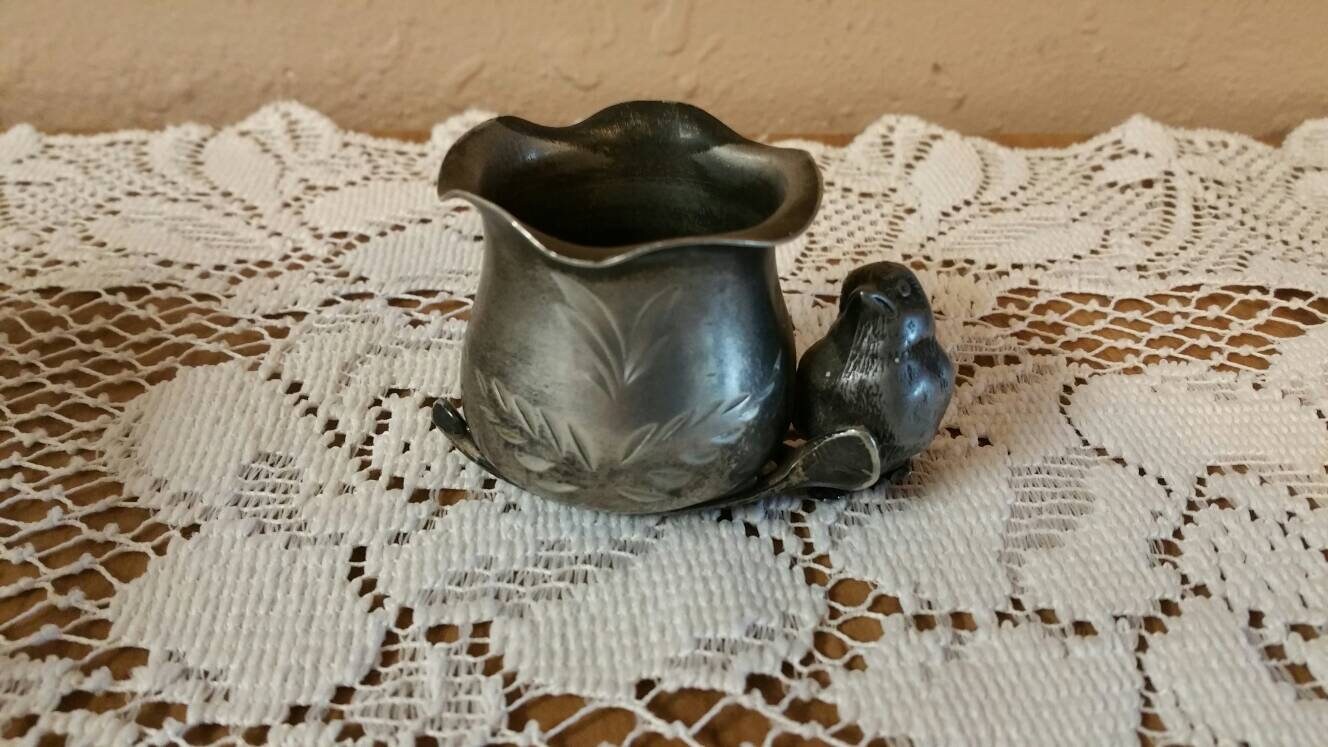 Royal Mfg Company Triple Silver Plate Small Embossed Ruffled