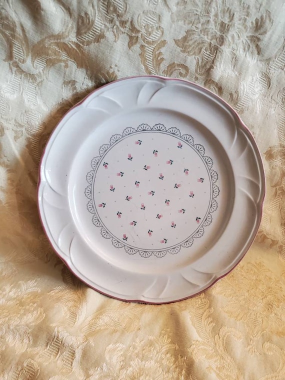 Made in Japan, 1988, Victoriana, 10.75 Inch Stoneware Dinner Plate