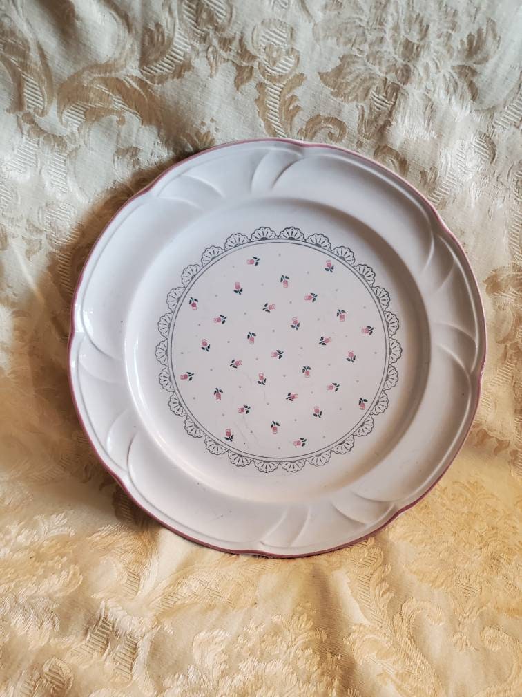 Made in Japan, 1988, Victoriana, 10.75 Inch Stoneware Dinner Plate