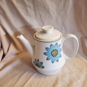 Noritake Progression China Blue Daisy UP SA 7 inch Teapot with Lid, Blue Daisies, Green Band, 1970s China, Made in Japan, Floral Design